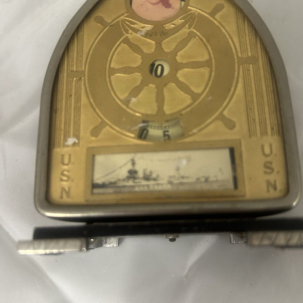 Vintage USS Texas USN Ship Wheel Wind Up Desk Clock NOT WORKING Art Deco￼